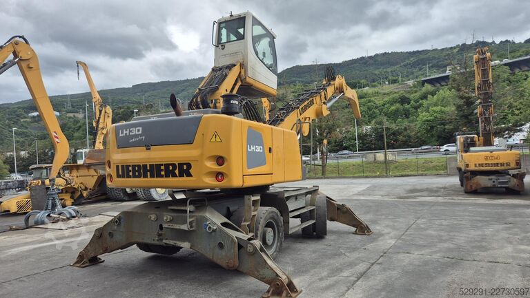 Maszyna przeładunkowa LIEBHERR LH 30 M Industry Litronic