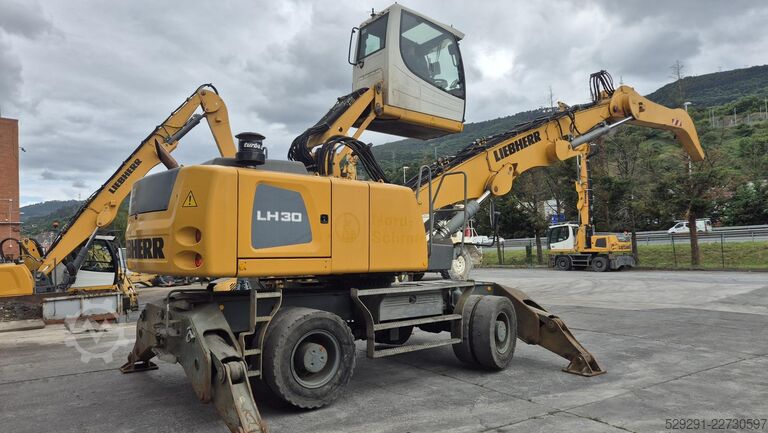 Maszyna przeładunkowa LIEBHERR LH 30 M Industry Litronic