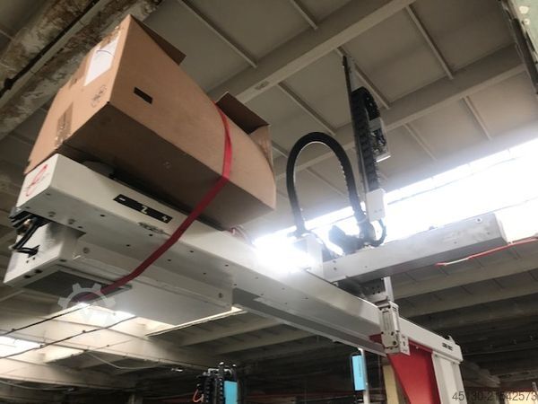 Mašina za injekcijsko prešanje Ferromatik Milacron Magna T(MTs) 150-450