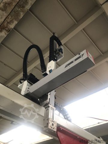 Mašina za injekcijsko prešanje Ferromatik Milacron Magna T(MTs) 150-450