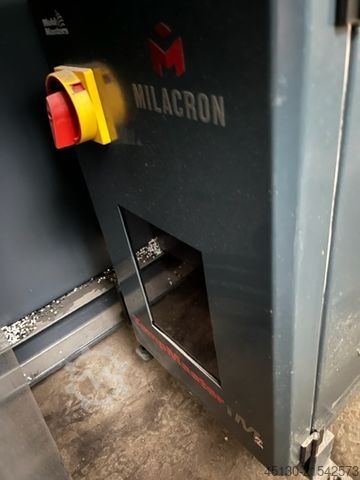 Mašina za injekcijsko prešanje Ferromatik Milacron Magna T(MTs) 150-450