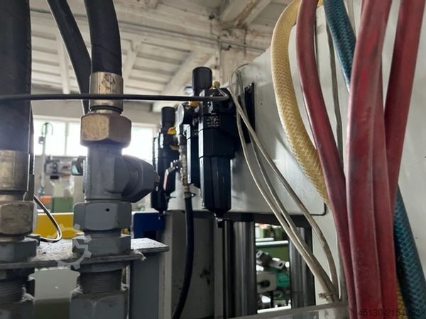 Mašina za brizganje plastike Battenfeld BA 1300V/315 V-R