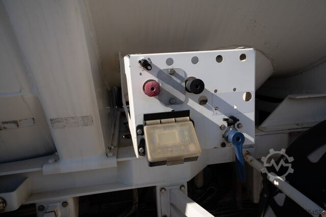 Silo OVA PULVÉ 9 COMP. - 53M3