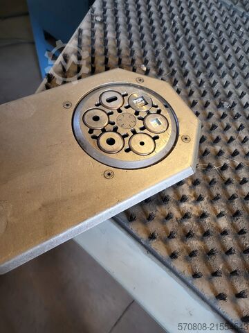 Euromac Cx 1000/30 punching machine, 30 ton EUROMAC CX 100/30