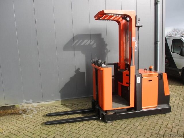 High lifting order picker TOYOTA OME 100M