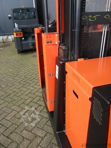 High lifting order picker TOYOTA OME 100M