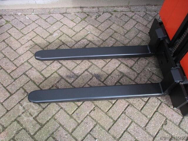 High lifting order picker TOYOTA OME 100M