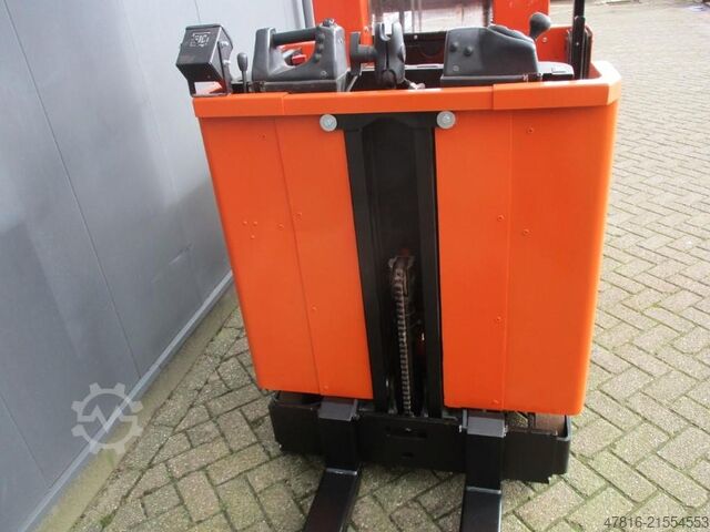 High lifting order picker TOYOTA OME 100M