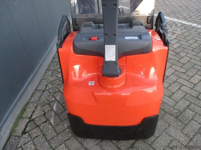 High lifting pallet truck TOYOTA SWE120XR