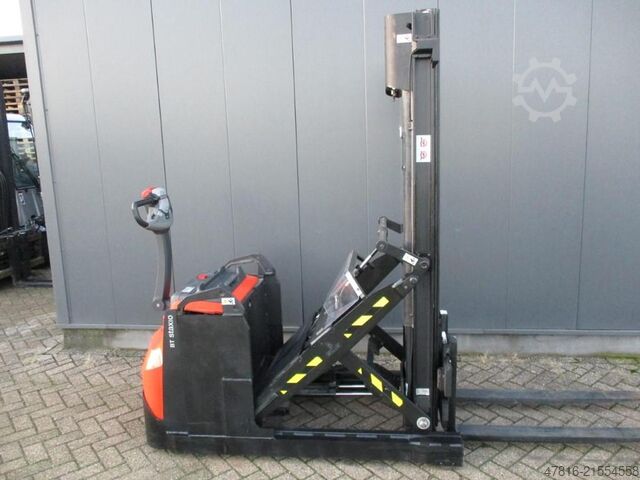 High lifting pallet truck TOYOTA SWE120XR