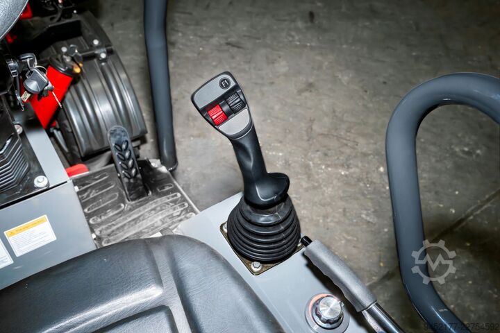 Carregadeira HZM 807 Profi PErkins 25PS