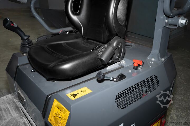 Carregadeira HZM 807 Profi PErkins 25PS