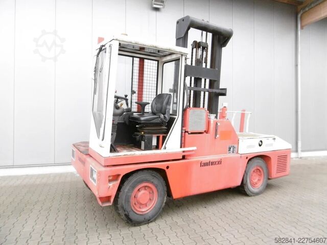 รถยกชนิดยกด้านข้าง FANTUZZI SF 50U