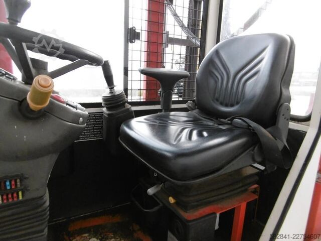 รถยกชนิดยกด้านข้าง FANTUZZI SF 50U
