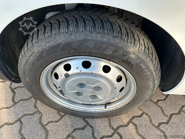 Kassevogn FIAT Fiorino KA/ Heckflügelt/ AC/ Dachträger/