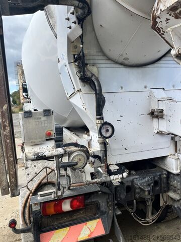 φορτηγό αναμικτήρας σκυροδέματος Daimler-Benz 