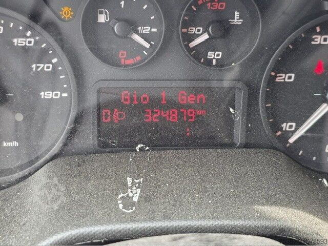 Furgoneta caja iveco Daily 35