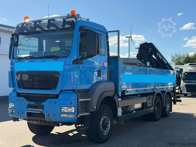 Kamion s ravnom platformom MAN TGS 28.440 6x6BB HIAB XS244 Funk Container 6,30m