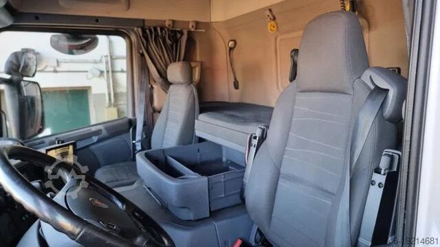 冷藏/冷冻运输 Scania P360 4X2 Fleisch Rohrbahnen Carrier Vector 1550