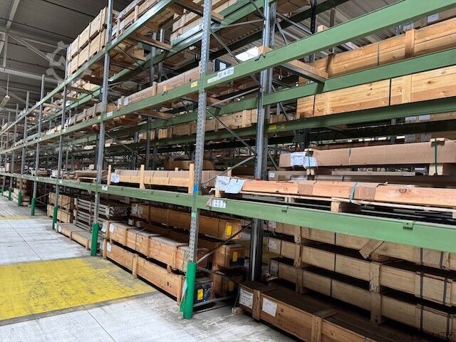 Korkeahyllyinen varasto BITO P25