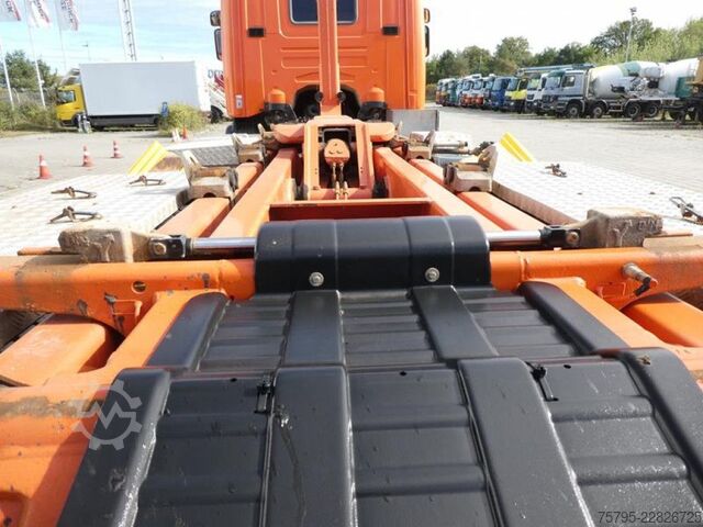 Camión portacontenedores de gancho SCANIA G 410/8x4 Abrollkipper AP Achsen