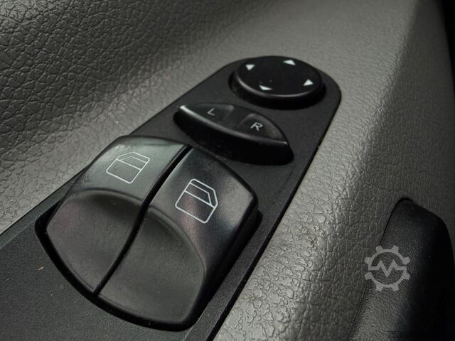 Минибус MERCEDES-BENZ Sprinter 213 Cdi BlueTec 9Sitze Schiebetür Klima