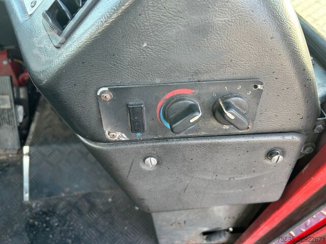 Standard-SZM Terberg YT182 / Motor Problem - Oil Pressure / 2006 / C...