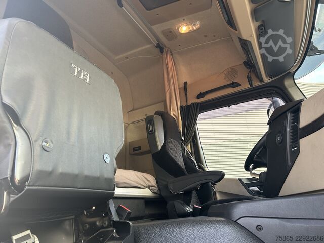 Standard SZM Mercedes-Benz Actros 1840 LS StreamSpace / 906 dkm / Tacho V2...