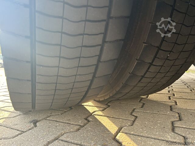 Standard SZM Mercedes-Benz Actros 1840 LS StreamSpace / 906 dkm / Tacho V2...