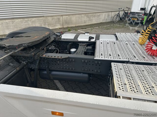 Standard SZM Mercedes-Benz Actros 1840 LS StreamSpace / 906 dkm / Tacho V2...