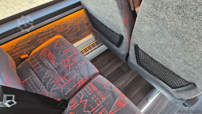Smábíll MERCEDES-BENZ 30 Sitzer Schul- Transferbus 519 Lagerfahrzeug