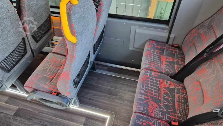 Smábíll MERCEDES-BENZ 30 Sitzer Schul- Transferbus 519 Lagerfahrzeug