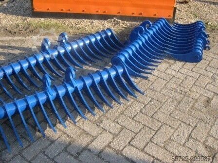 Deep cultivator  Terrein harken