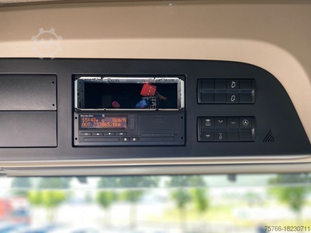 Camion plateau MERCEDES-BENZ ACTROS 2543 L/STANDKLIMA /STAPLER. /GASTRANSPORT
