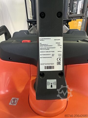 SPE 120 XR * DEMO!! REACH - mástil + Horquillas basculantes + Acero inoxidable!! TOYOTA SPE 120 XR * DEMO !! REACH - MAST + Tilting Forks + S.S. !!