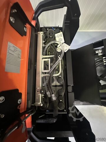 SPE 120 XR * DEMO!! REACH - mástil + Horquillas basculantes + Acero inoxidable!! TOYOTA SPE 120 XR * DEMO !! REACH - MAST + Tilting Forks + S.S. !!