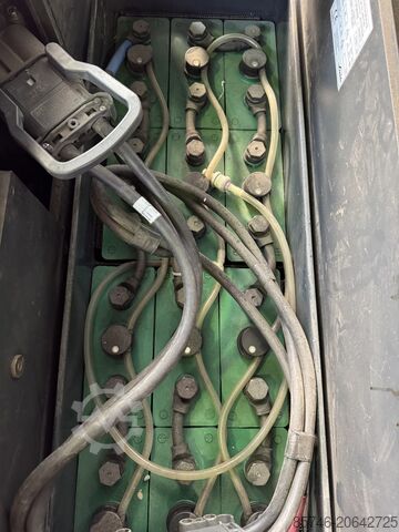 V 10 - 5212 * DOUBLE direction !! LINDE V 10 - 5212 * DOUBLE steering !!