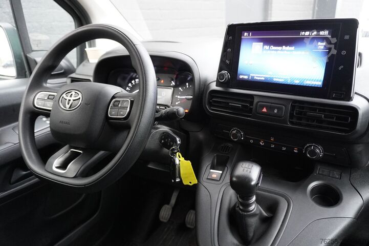 Camioneta familiar de techo alto Toyota PROACE CITY 1.5 D-4D 130PK L2 EURO 6 - Airco - ...