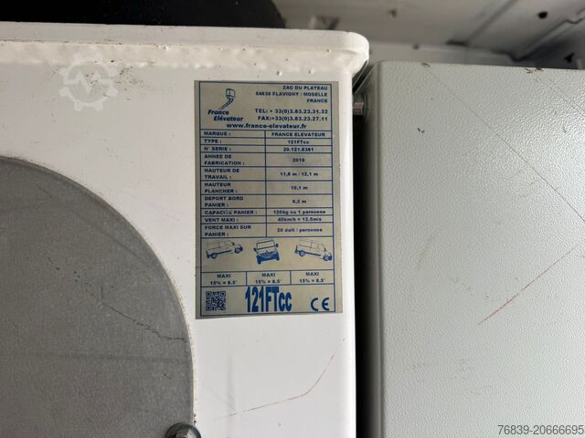 Hebebühne Renault Master 320 hours