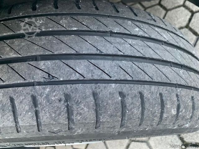 コンパクトバン Ford Courier Van  Trend   Km: 157.900   -