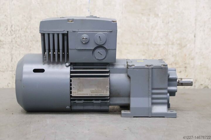 Gearmotor 0,055/0,55 kW 290-64 rpm SEW-Eurodrive R17 DT71D4/BMG/MM05