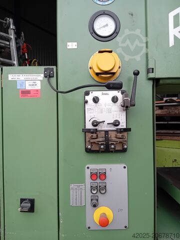 Sega a nastro verticale MÖSSNER , 520 - 2001