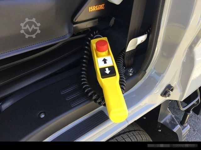 Savitarnos furgonas MITSUBISHI Canter 3C15 Hinterkipper mit Staubox AHK3,5/grau