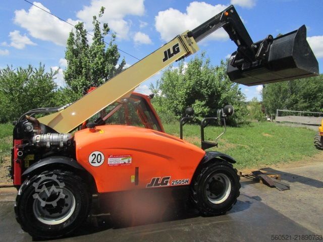  JLG 2505H - 5,6m - 2,5 Ton.- mit Palettengabel