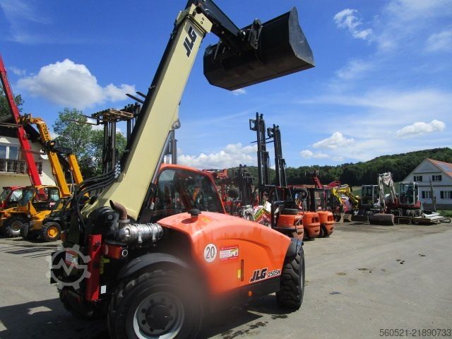  JLG 2505H - 5,6m - 2,5 Ton.- mit Palettengabel