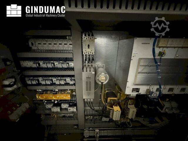 Centro de usinagem vertical DMG DECKEL MAHO DMU 80T