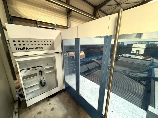 Stroj za lasersko rezanje TRUMPF TruLaser 3040 (L32)