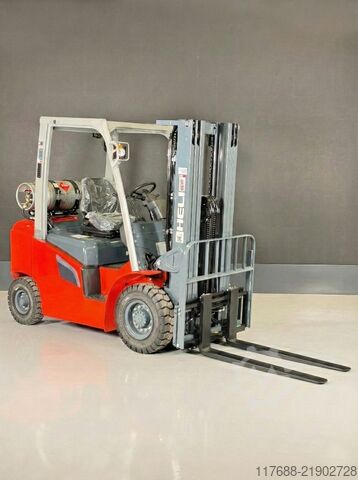 Pemuat depan LPG Heli CPYD25-G3- GAS  2,5t 4,7m Hub - KUBOTA - Garantie