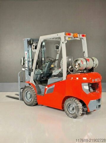 Pemuat depan LPG Heli CPYD25-G3- GAS  2,5t 4,7m Hub - KUBOTA - Garantie