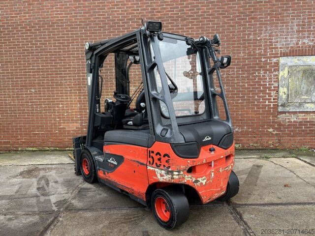 Električni viljuškar na 4 kotača Linde E25L-01